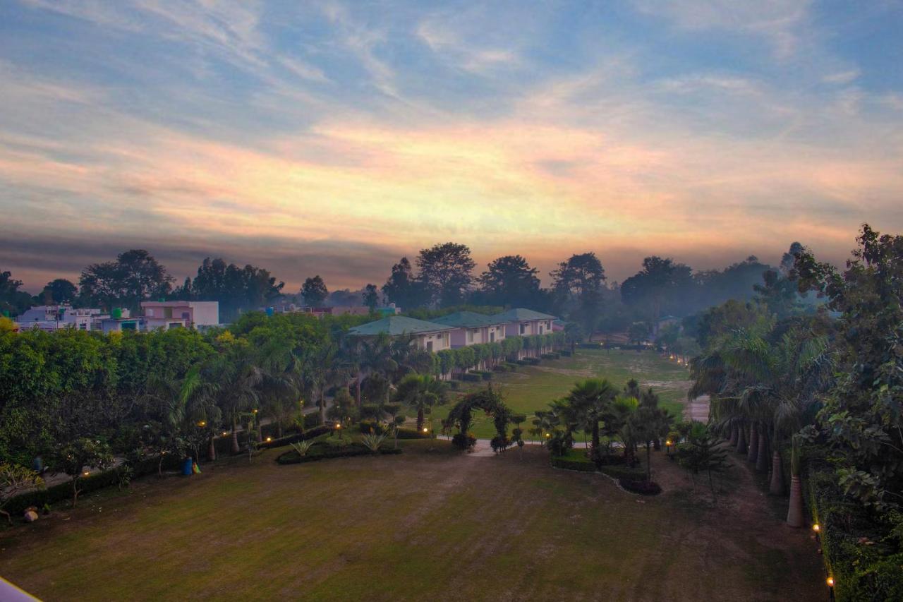 The Tattwaa Corbett Spa And Resort Рамнаґар Екстер'єр фото